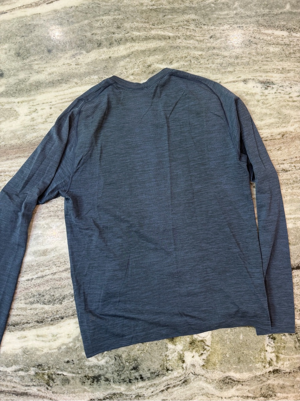 Mens Lululemon Long-Sleeve Crew Blue
Medium